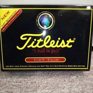 Titleist NXT Tour golf balls box